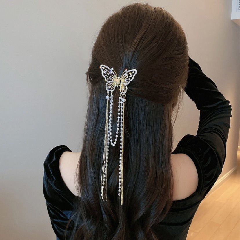 Summer metal hair clip Women's hair clip Elegant hollow diamond pearl butterfly claw clip